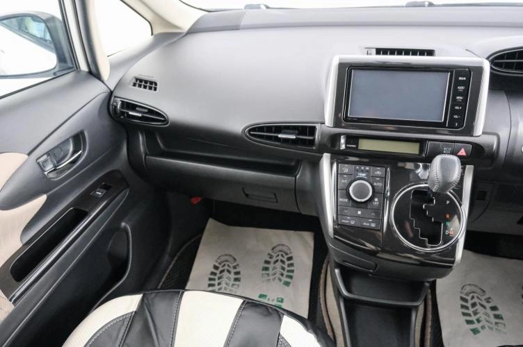 Toyota Wish 11 из 22