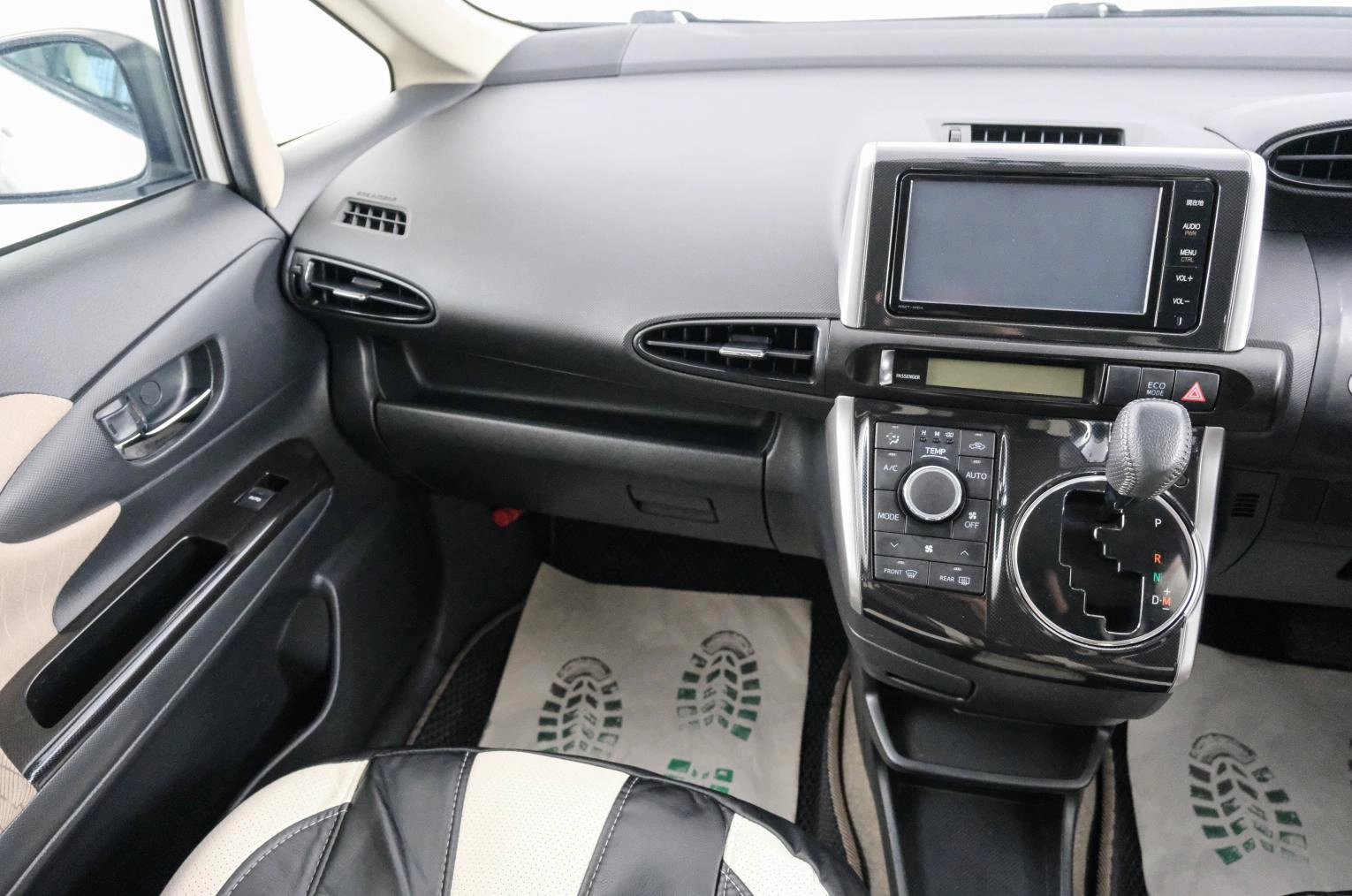 Toyota Wish 11 из 22