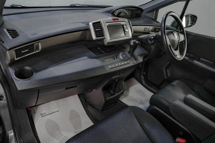 Honda Freed 8 из 16