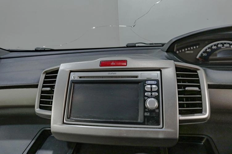 Honda Freed 12 из 16
