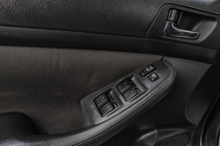 Toyota Avensis 7 из 18