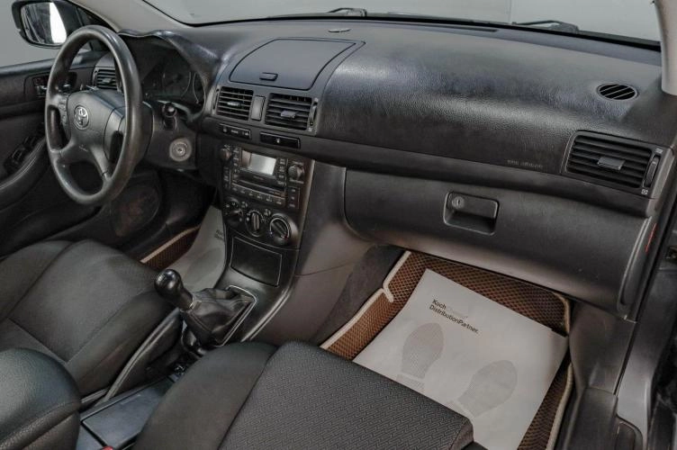 Toyota Avensis 9 из 18