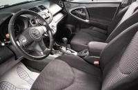 Toyota RAV4 8 из 16