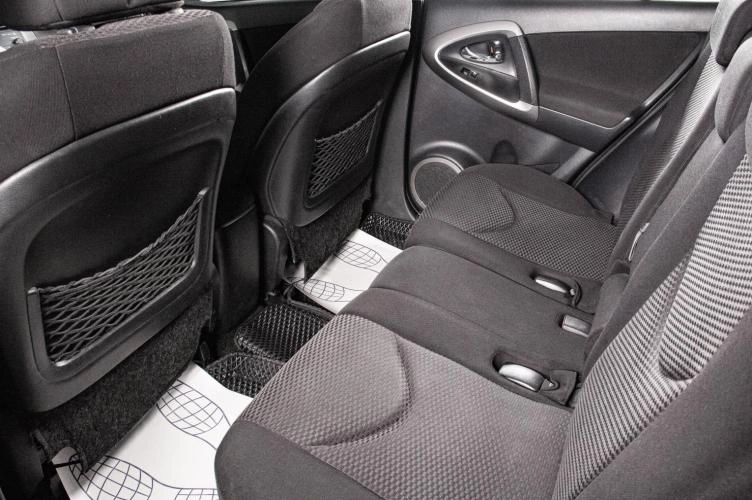 Toyota RAV4 15 из 16