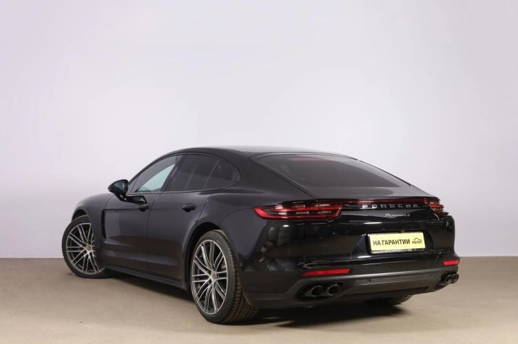 Porsche Panamera 4 6 из 6