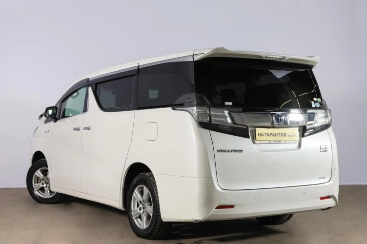 Toyota Vellfire 6 из 6