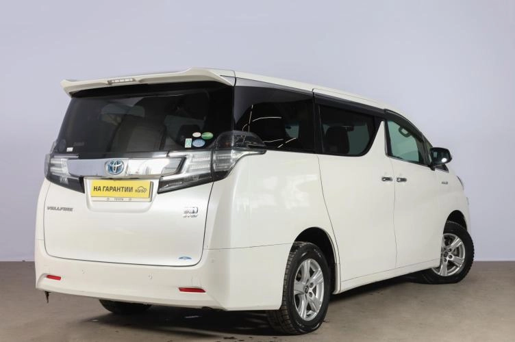 Toyota Vellfire 4 из 6