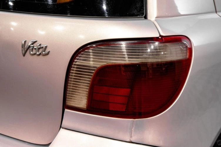 Toyota Vitz 8 из 22