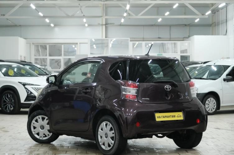 Toyota iQ 4 из 6