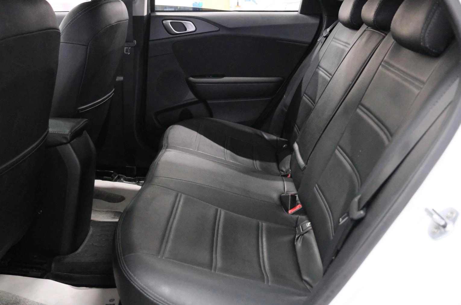 KIA cee'd 21 из 23