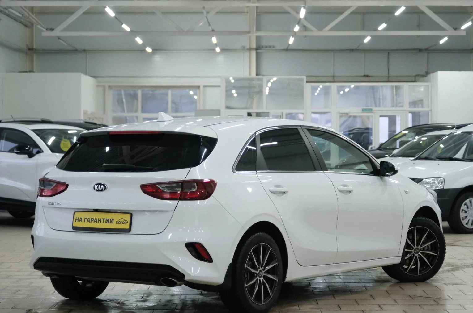 KIA cee'd 6 из 23