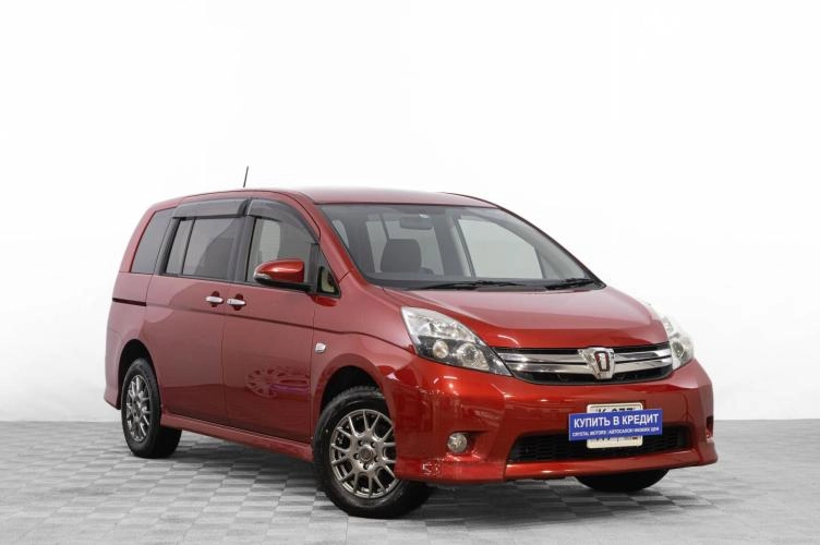 Toyota Isis 1 из 6