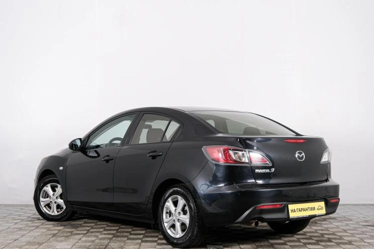 Mazda 3 4 из 6