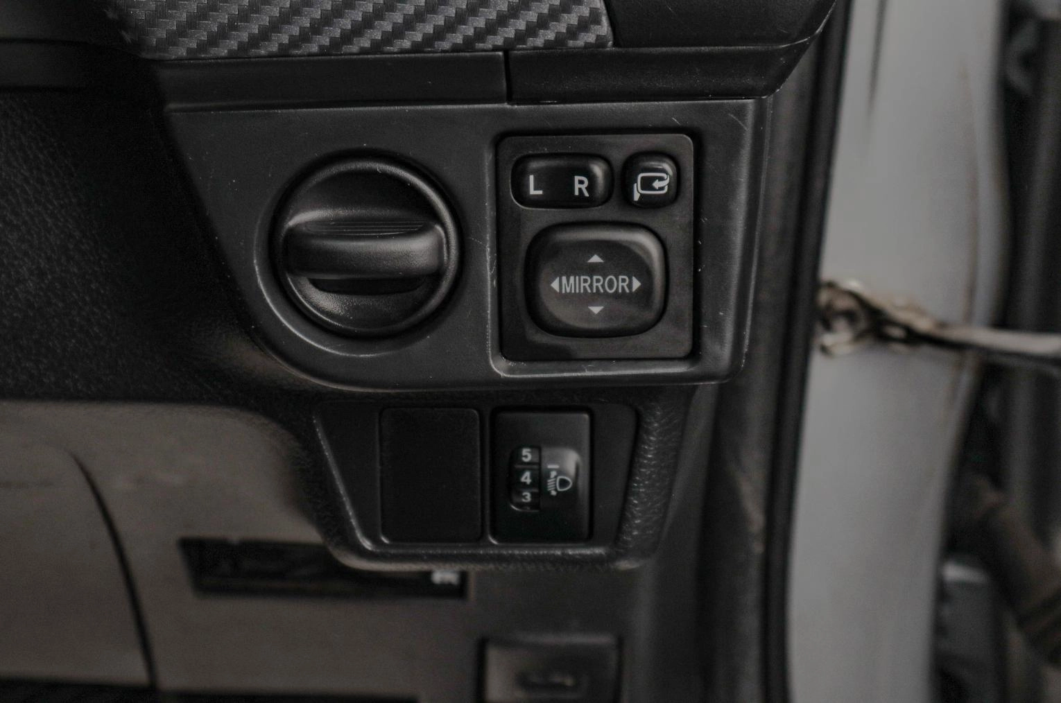 Toyota Corolla Fielder 9 из 19