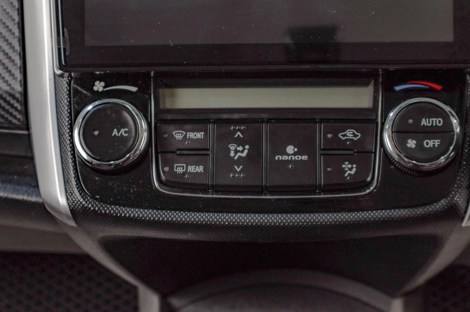 Toyota Corolla Fielder 14 из 19