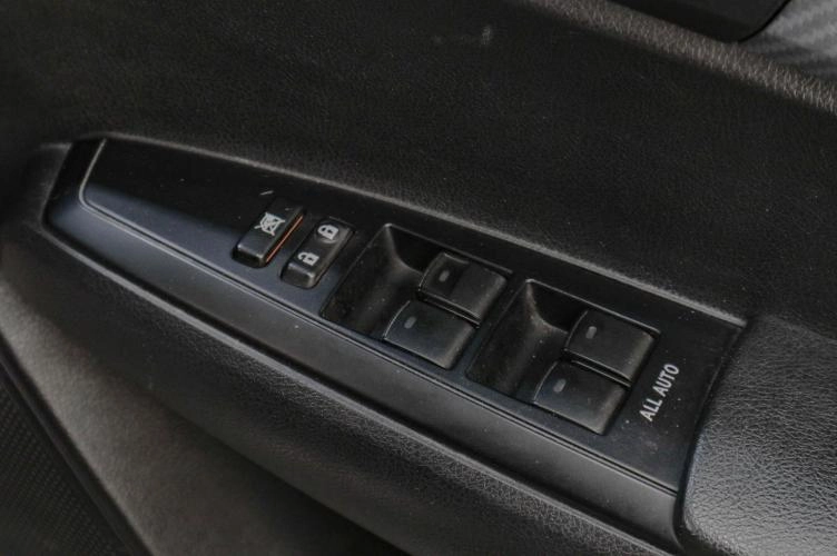 Toyota Corolla Fielder 8 из 19