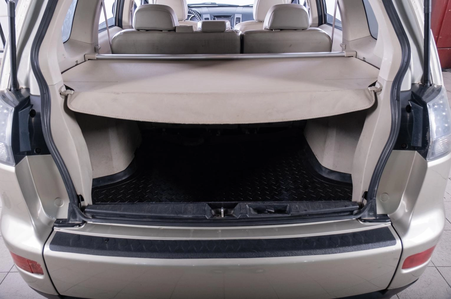 Mitsubishi Outlander 16 из 16