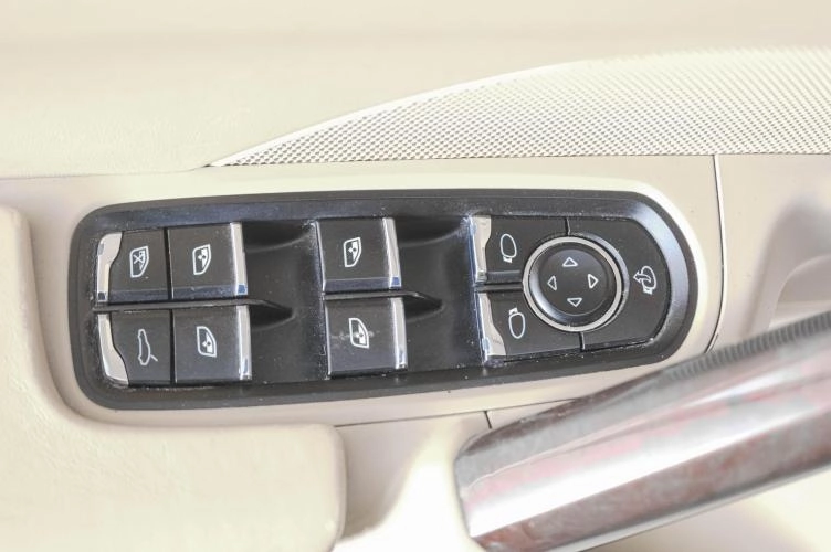 Porsche Cayenne 26 из 27