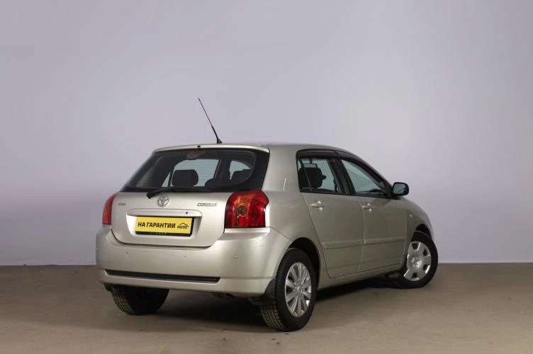 Toyota Corolla 4 из 6