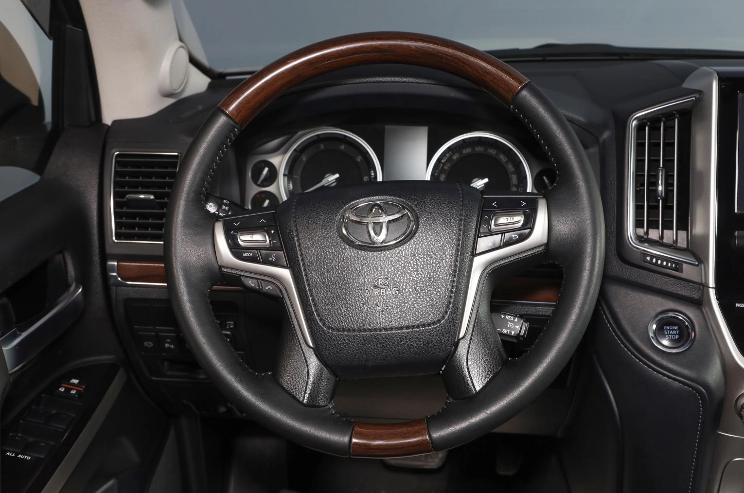 Toyota Land Cruiser 13 из 21