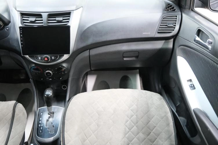 Hyundai Solaris 20 из 25