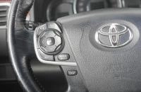 Toyota Camry 16 из 27