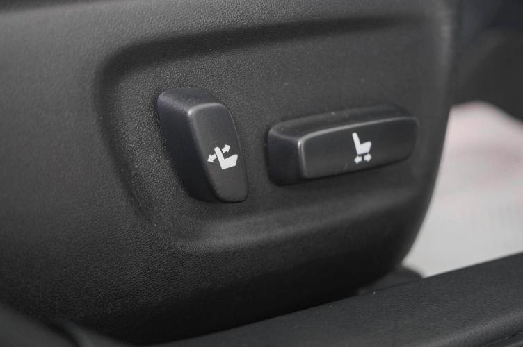 Toyota Camry 25 из 27