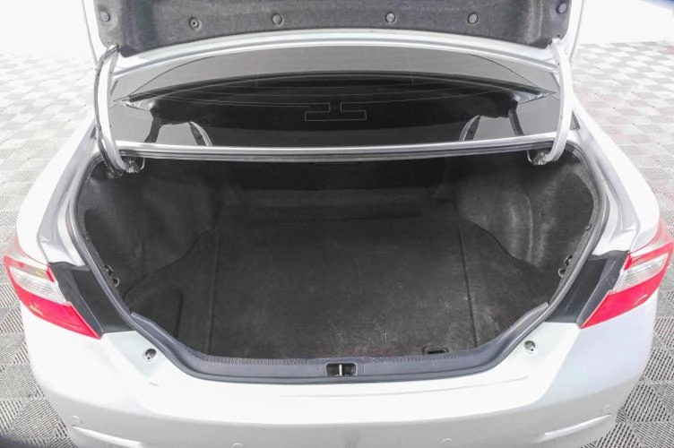 Toyota Camry 7 из 27