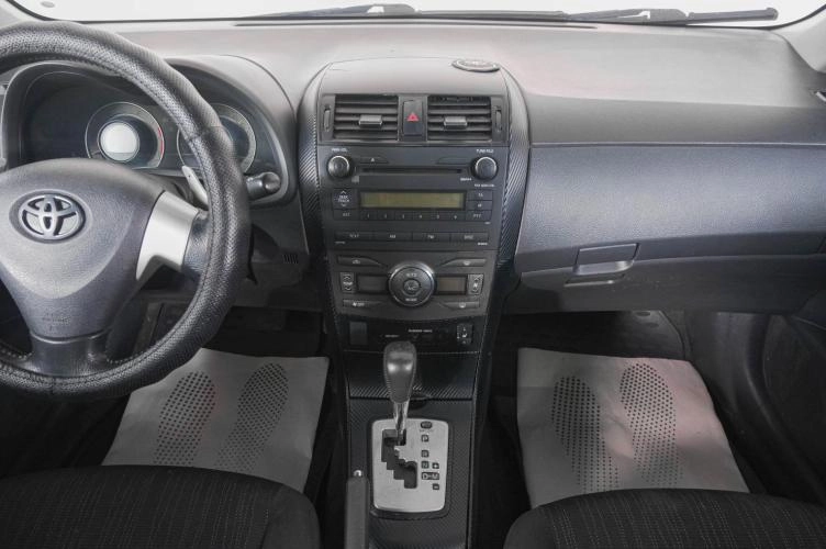 Toyota Corolla 16 из 19