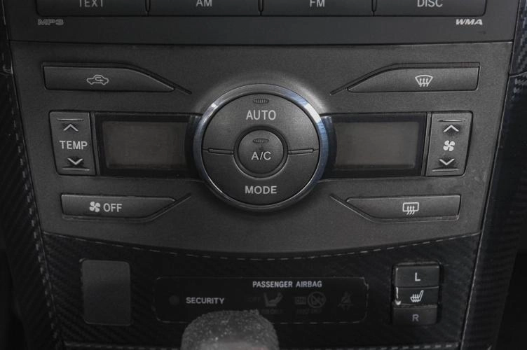 Toyota Corolla 18 из 19