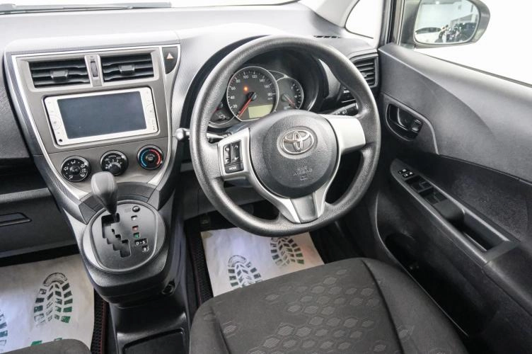 Toyota Ractis 9 из 22