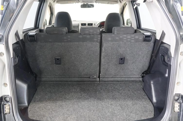 Toyota Ractis 22 из 22