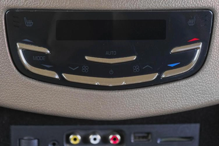 Cadillac Escalade 25 из 31