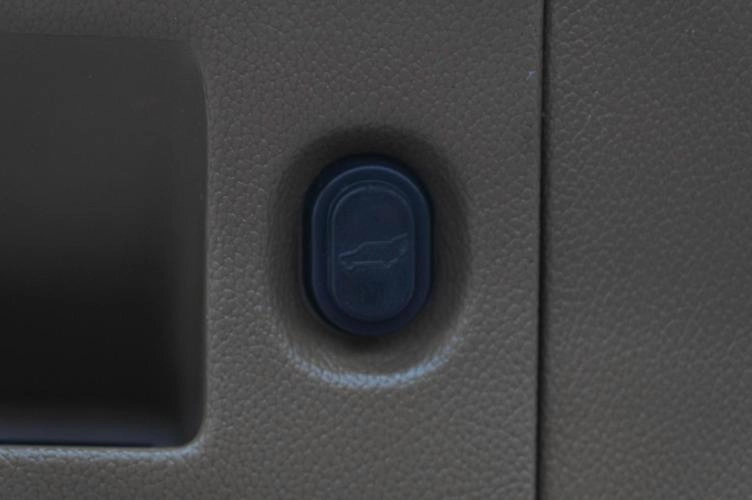 Cadillac Escalade 28 из 31