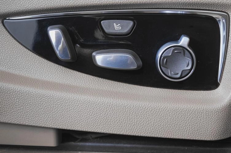 Cadillac Escalade 24 из 31