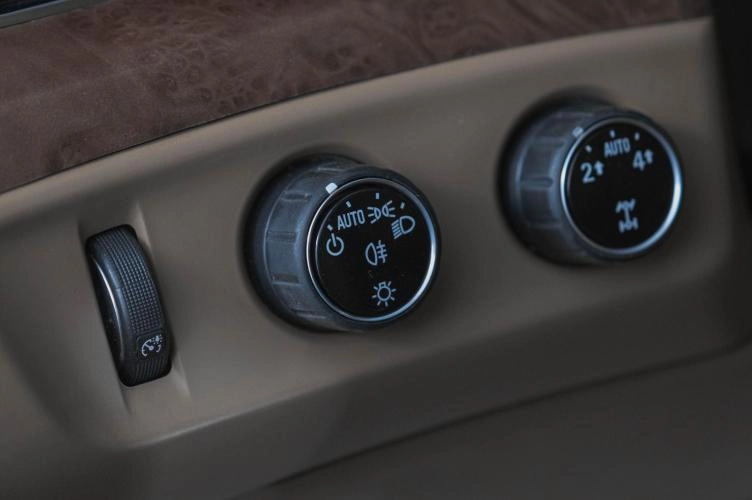 Cadillac Escalade 21 из 31