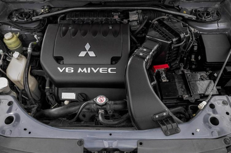 Mitsubishi Outlander 7 из 29