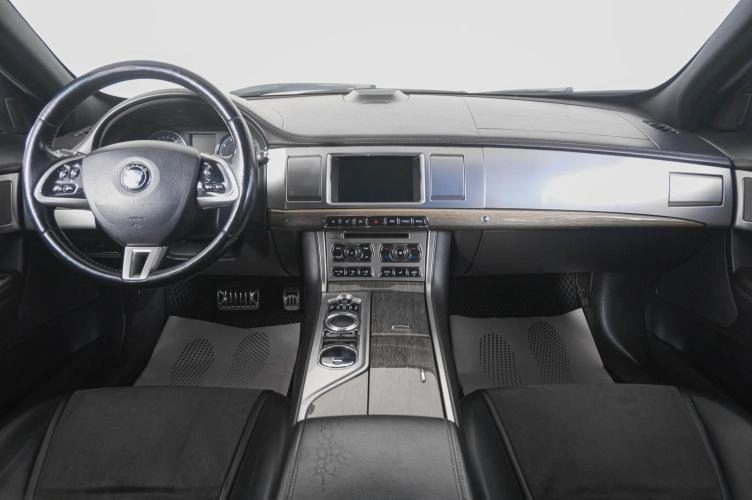 Jaguar XF 13 из 25