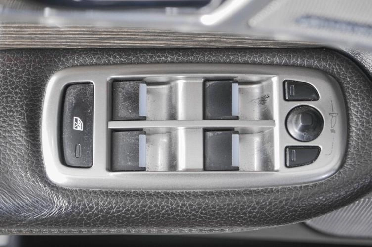 Jaguar XF 25 из 25