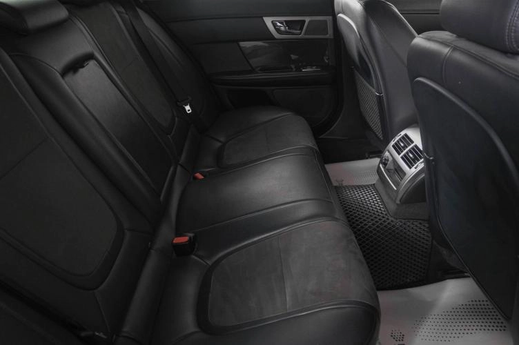 Jaguar XF 10 из 25