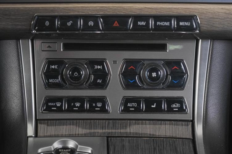 Jaguar XF 19 из 25