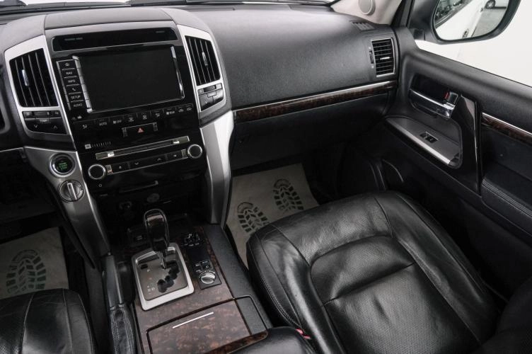 Toyota Land Cruiser 11 из 23