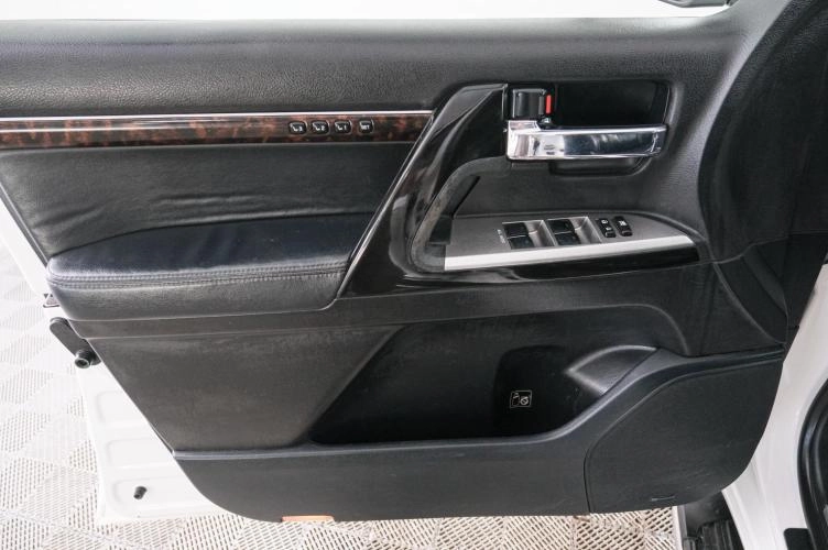 Toyota Land Cruiser 20 из 23