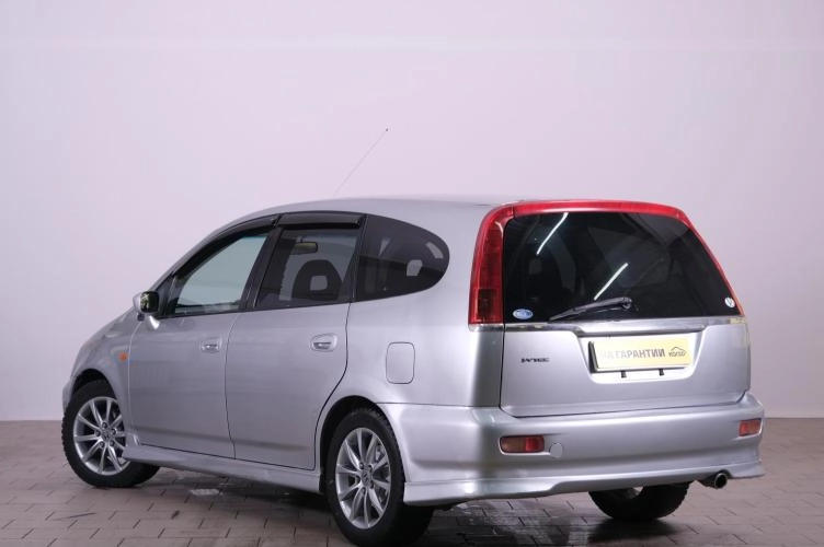Honda Stream 4 из 5