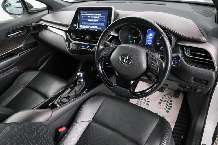 Toyota C-HR 8 из 22