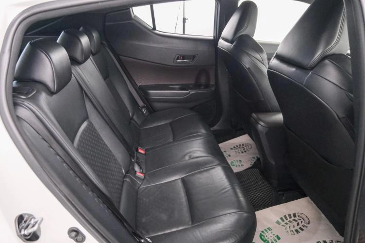 Toyota C-HR 21 из 22