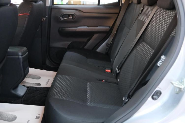 Toyota Raize 23 из 24