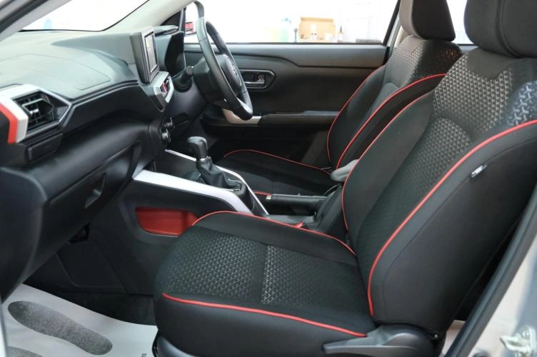 Toyota Raize 21 из 24