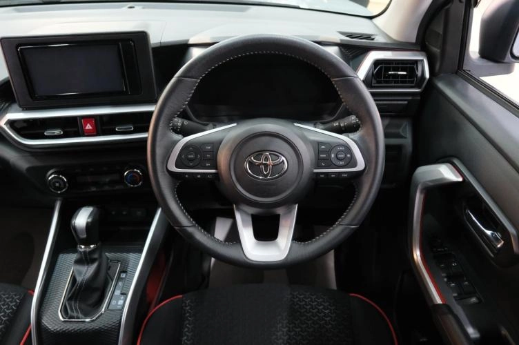 Toyota Raize 11 из 24