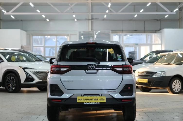 Toyota Raize 5 из 6